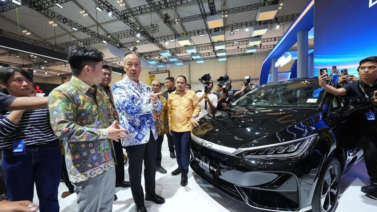 Dominasi BYD di GIIAS 2026 Sukses Raih 4.000 SPK, MPV BYD M6 DM Jadi Bintang Utama